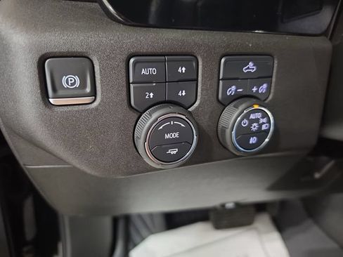 Used 2025 Chevrolet Silverado 1500 RST AWD/4WD image 19