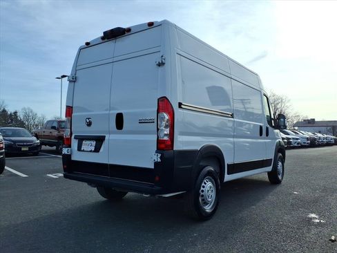 Used 2025 RAM ProMaster 2500 w/ Convenience Group image 15