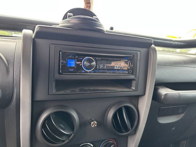 Used 2009 Jeep Wrangler X AWD/4WD image 10