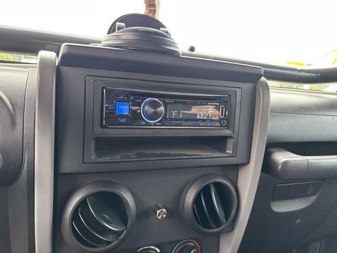 Used 2009 Jeep Wrangler X AWD/4WD image 10