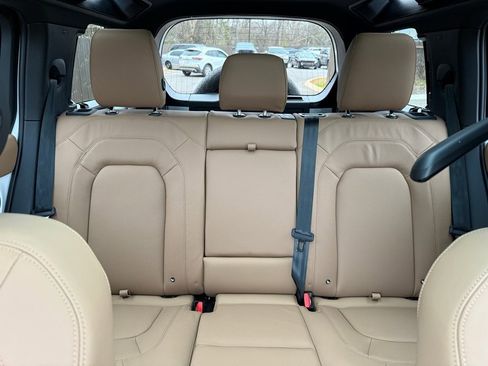 New 2026 Land Rover Defender 110 X-Dynamic SE image 33