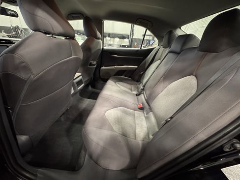 Used 2019 Toyota Camry LE image 17