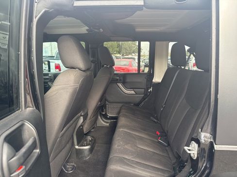 Used 2018 Jeep Wrangler Unlimited Sport S image 22