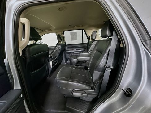 Used 2023 Ford Expedition XLT AWD/4WD image 26