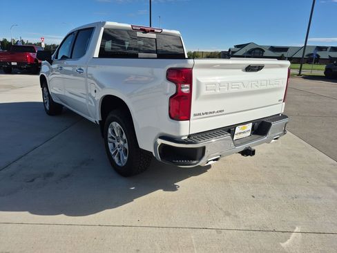New 2026 Chevrolet Silverado 1500 LTZ w/ LTZ Premium Package AWD/4WD image 3