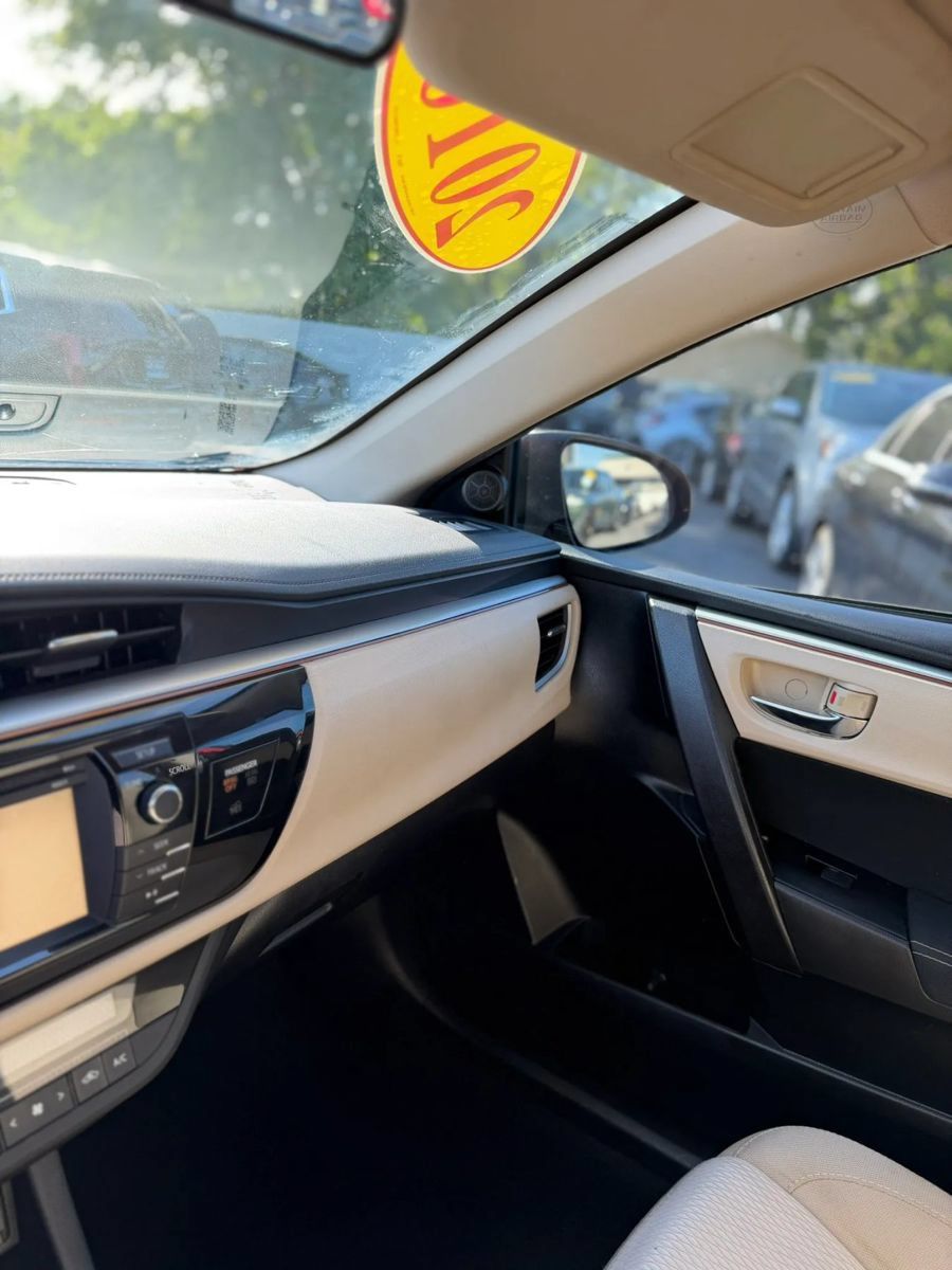 Used 2016 Toyota Corolla LE FWD image 24