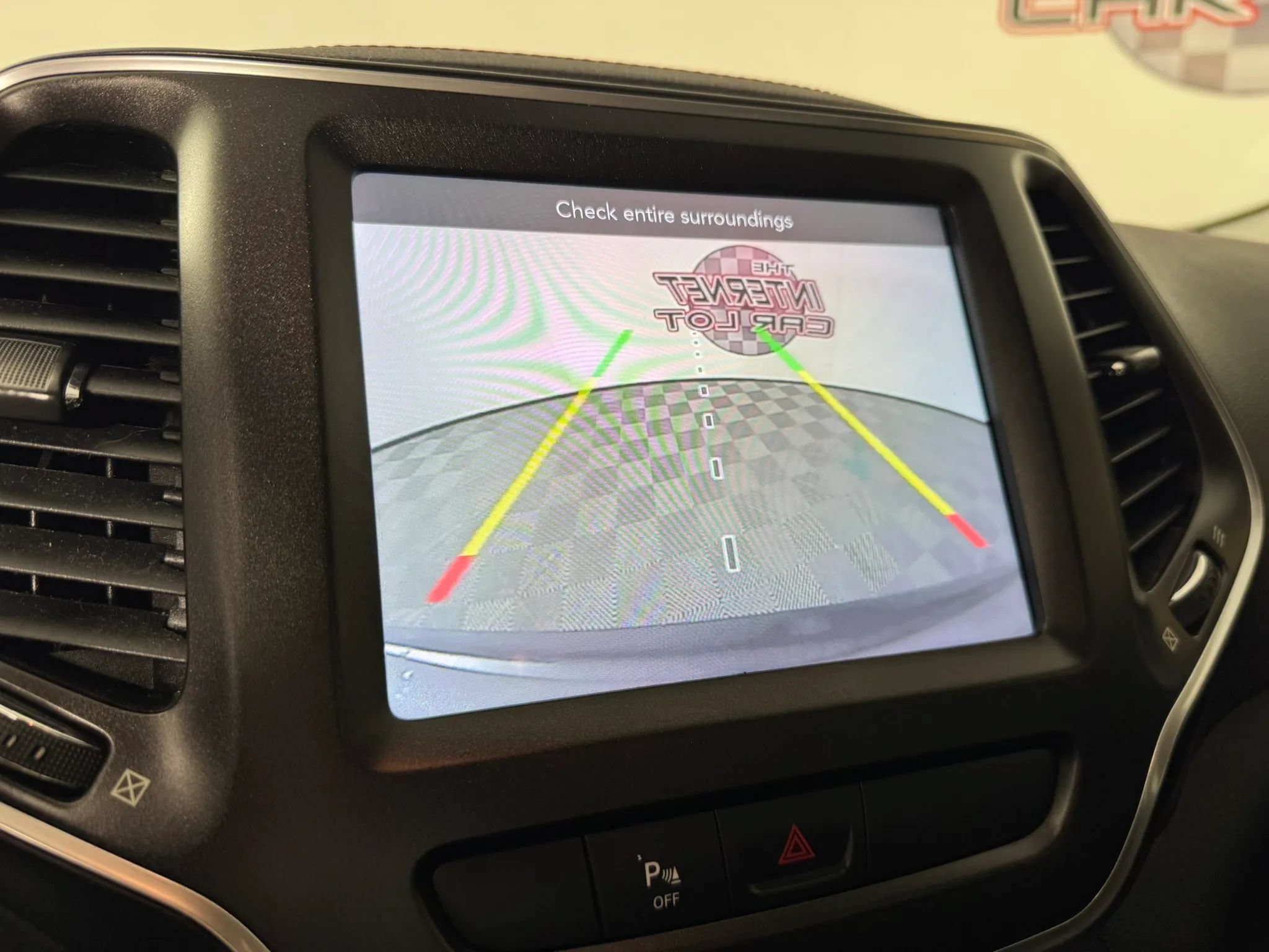 Used 2019 Jeep Cherokee Trailhawk AWD/4WD image 18