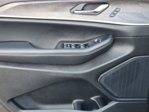 Certified 2024 Jeep Grand Cherokee L Limited image 20