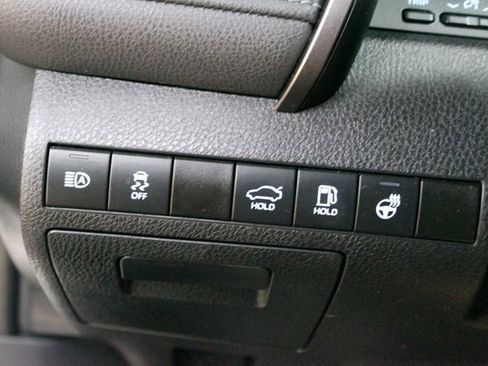 Used 2021 Toyota Camry SE FWD image 13
