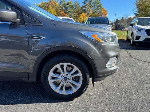 Used 2019 Ford Escape SEL image 17