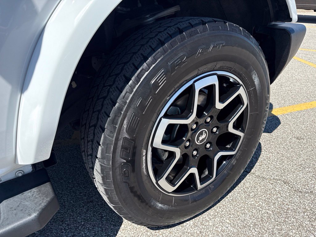 Used 2023 Ford Bronco Outer Banks AWD/4WD image 39