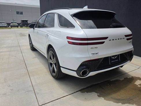 Used 2022 Genesis GV70 3.5T Sport w/ Sport Prestige Package AWD/4WD image 6