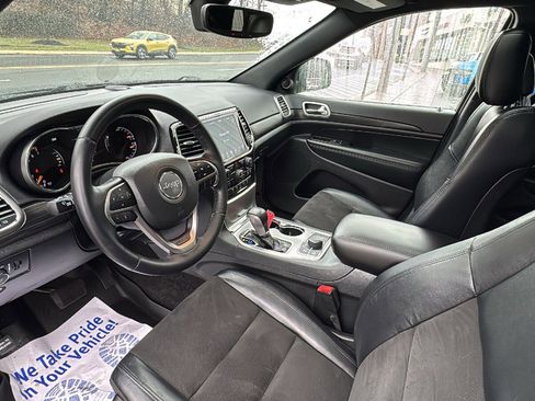 Certified 2022 Jeep Grand Cherokee Laredo X image 22