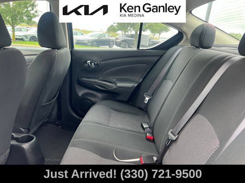Used 2018 Nissan Versa SV FWD image 10