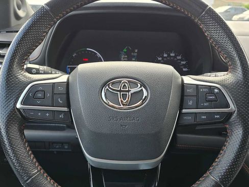 Used 2022 Toyota Sienna XSE w/ XSE Plus Package FWD image 29
