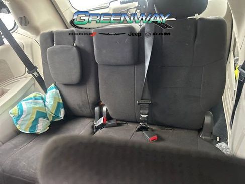 Used 2011 Dodge Grand Caravan Crew w/ Entertainment Group 1 FWD image 18