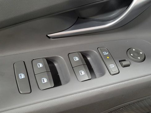 Used 2024 Hyundai Elantra SEL FWD image 27