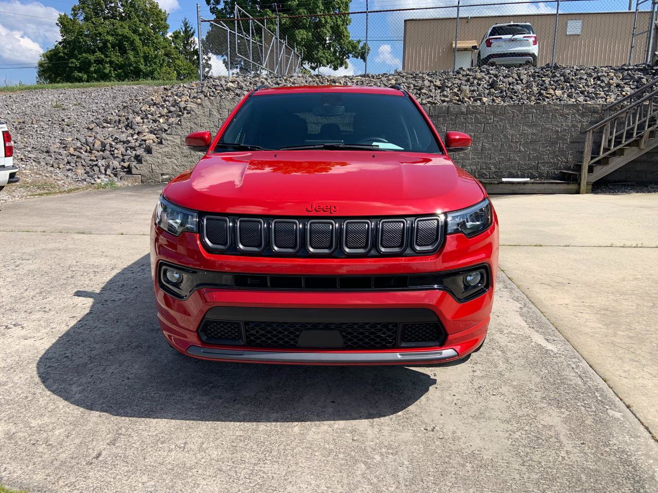 Used 2022 Jeep Compass Limited AWD/4WD image 2