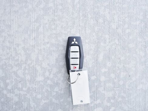 Used 2024 Mitsubishi Outlander SE image 60