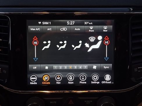 Used 2022 Jeep Grand Cherokee Laredo E image 17