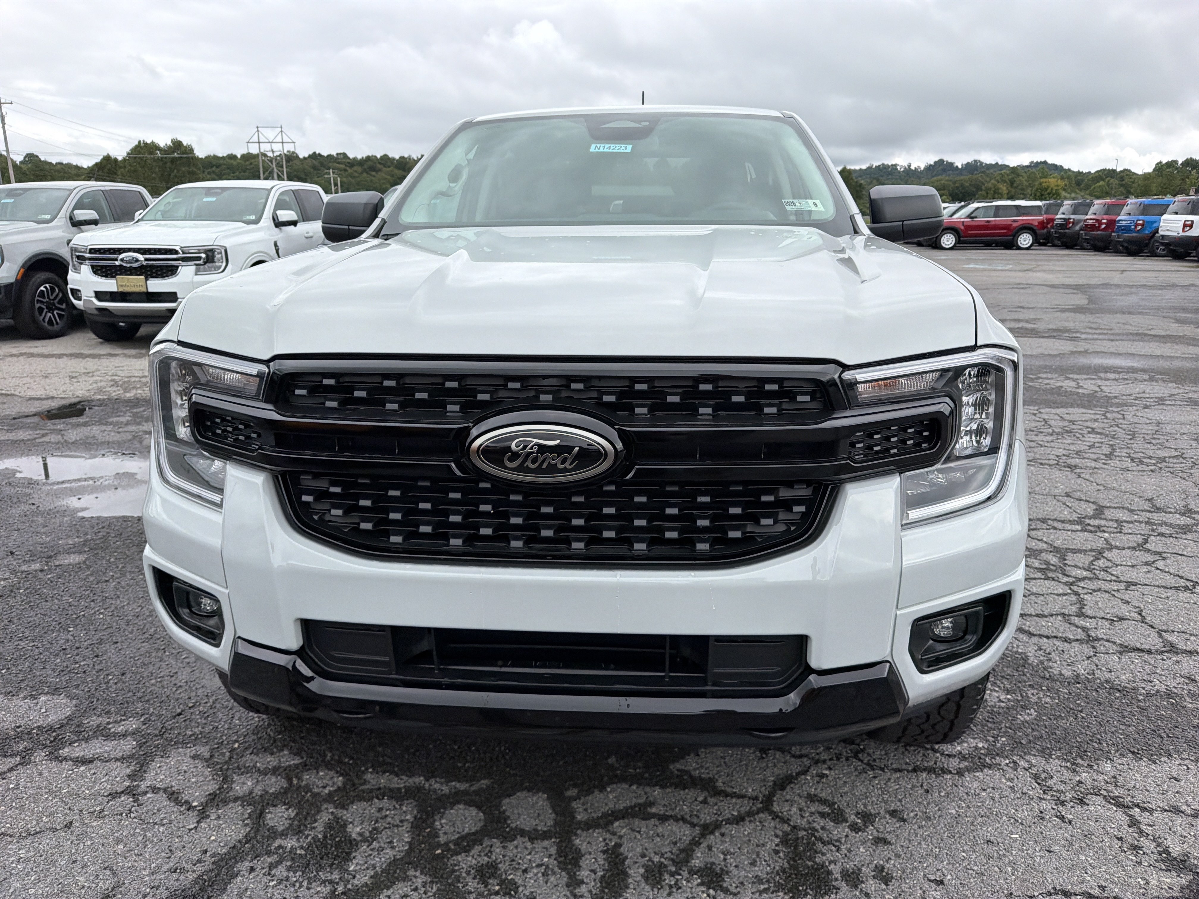 New 2026 Ford Ranger XLT w/ Black Appearance Package AWD/4WD image 12