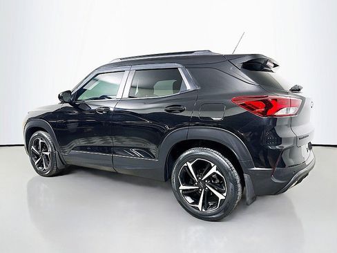 Used 2022 Chevrolet TrailBlazer RS w/ Sun and Liftgate Package FWD image 5