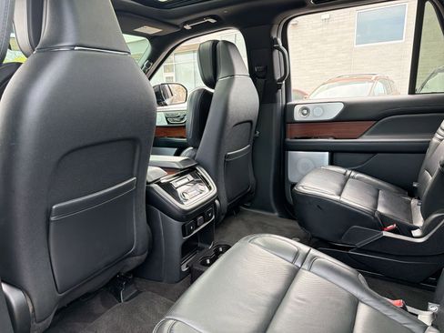 Used 2019 Lincoln Navigator L Reserve AWD/4WD image 23