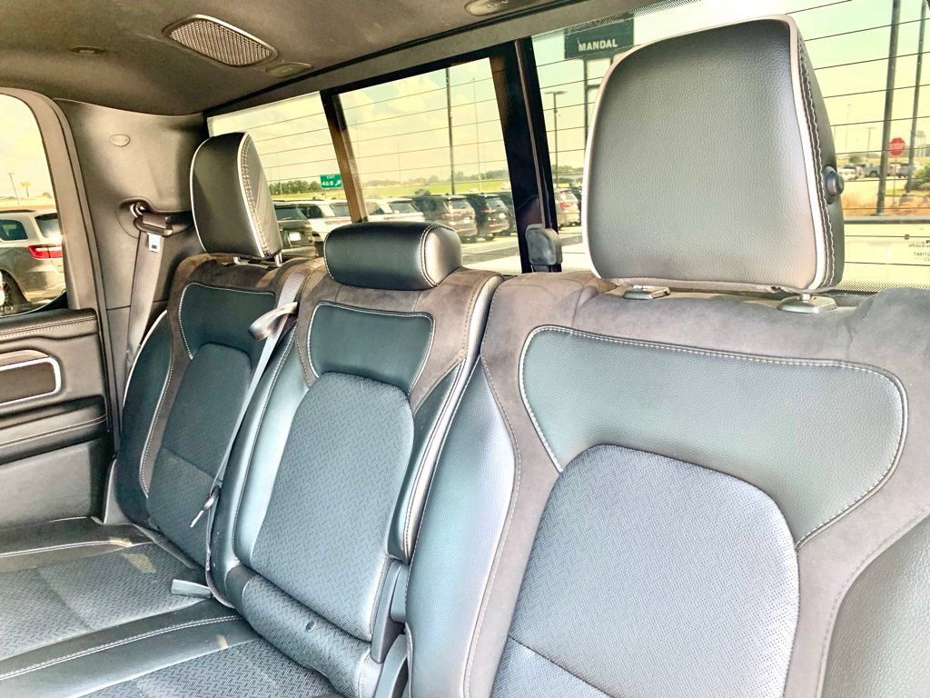 Used 2025 RAM 1500 Laramie w/ Laramie Southwest Edition AWD/4WD image 15