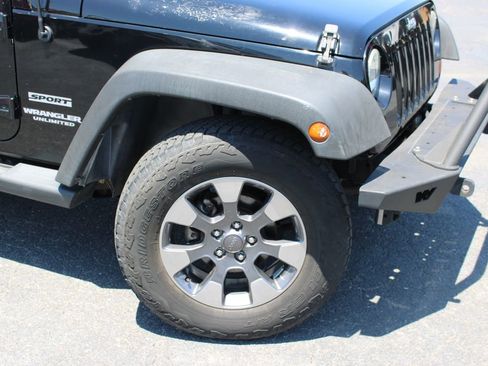 Used 2012 Jeep Wrangler Unlimited Sport AWD/4WD image 17