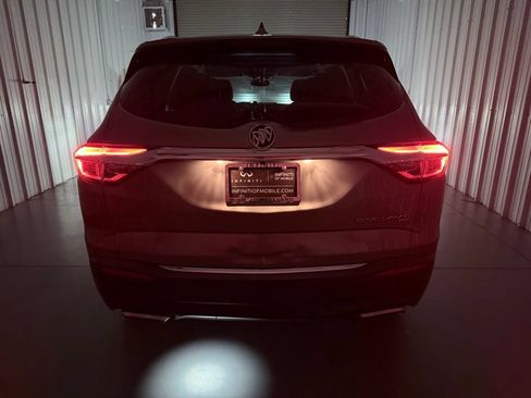 Used 2018 Buick Enclave Essence AWD/4WD image 9