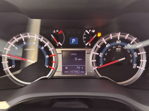 Used 2015 Toyota 4Runner Limited image 2