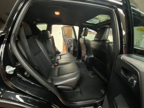 Used 2016 Toyota RAV4 SE image 14