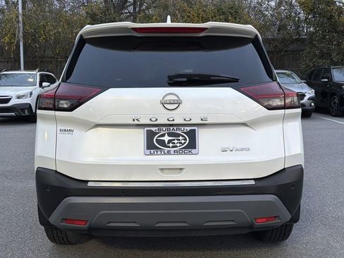 Used 2023 Nissan Rogue SV w/ SV Premium B Package image 4