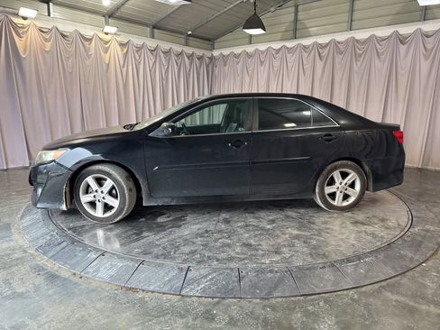 Used 2014 Toyota Camry SE image 7