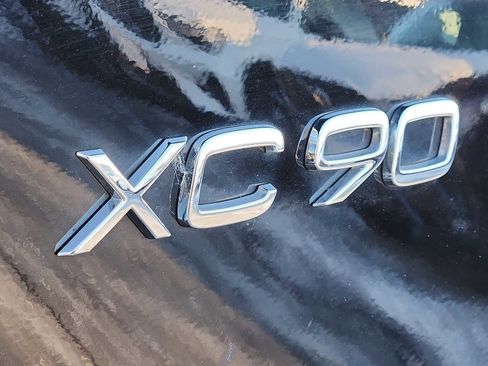 Certified 2023 Volvo XC90 B6 Ultimate image 27