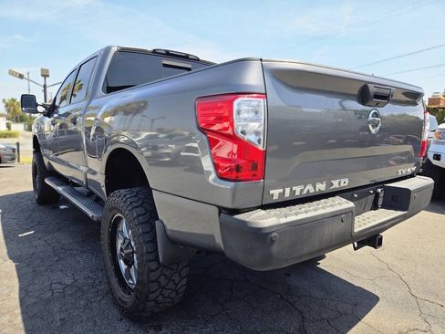 Used 2018 Nissan Titan SV w/ SV Convenience Package AWD/4WD image 17