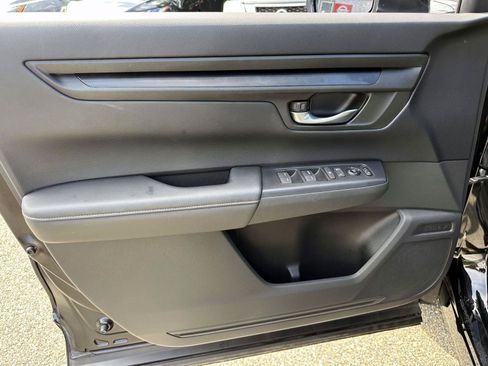 Used 2024 Honda CR-V LX image 16