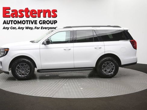 Used 2025 Ford Expedition Active AWD/4WD image 59