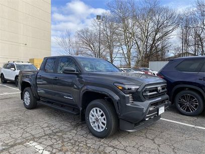 New 2025 Toyota Tacoma SR5