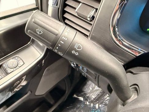 Used 2022 Ford F150 Lariat w/ Equipment Group 502A High AWD/4WD image 35