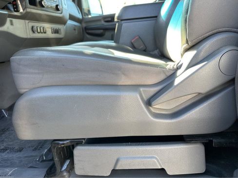 Used 2019 Nissan NV 2500 SV w/ Navigation Package image 31