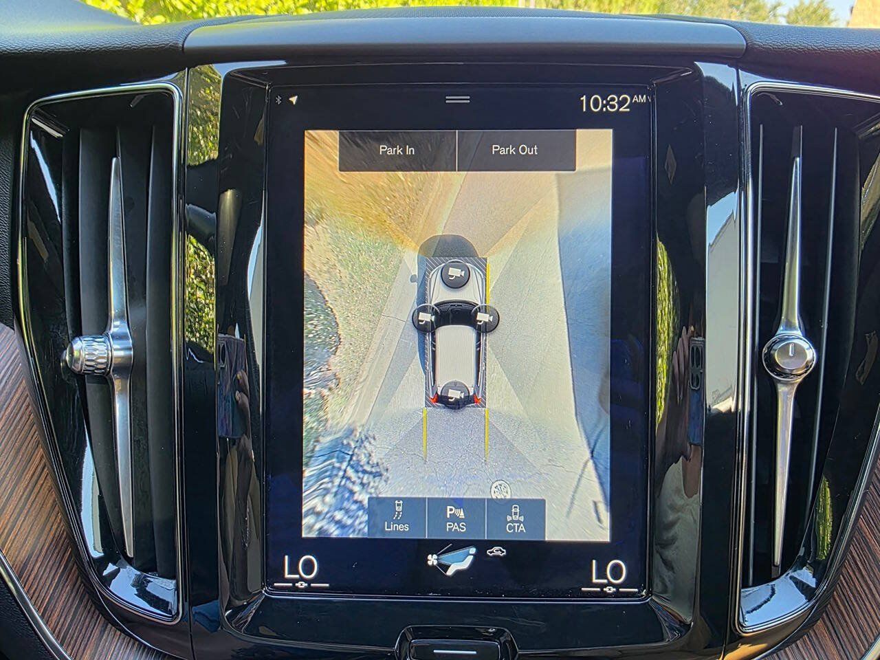 Used 2018 Volvo XC60 T6 Momentum w/ Convenience Package AWD/4WD image 28