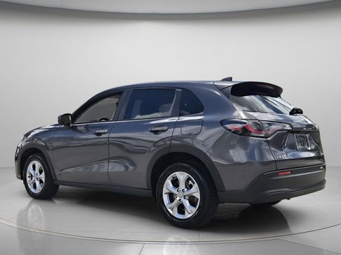 Used 2025 Honda HR-V LX image 8