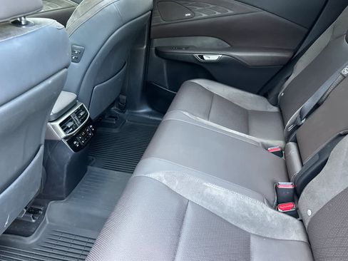 Used 2025 Lexus RX 450h AWD w/ Luxury Package image 4