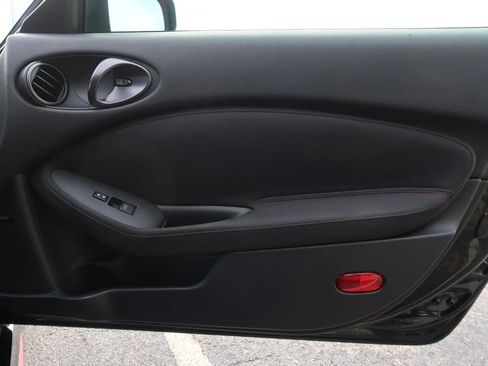 Used 2019 Nissan 370Z NISMO image 42