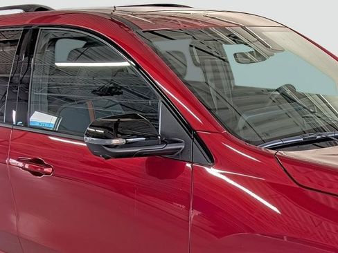New 2026 Chevrolet Traverse RS w/ LPO, Floor Liner Package FWD image 17