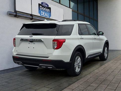 Certified 2023 Ford Explorer XLT w/ Equipment Group 202A AWD/4WD image 3