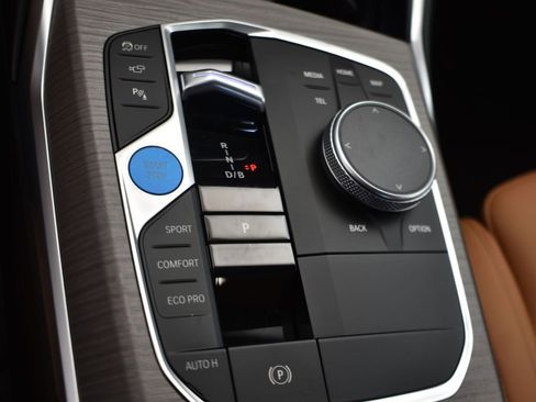 New 2025 BMW i4 eDrive40 w/ Premium Package RWD image 21