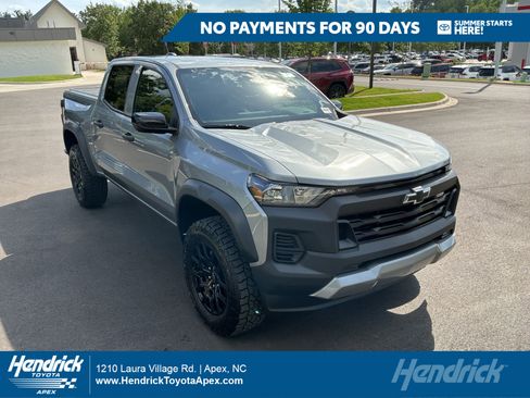 Used 2023 Chevrolet Colorado Trail Boss w/ Safety Package AWD/4WD image 1