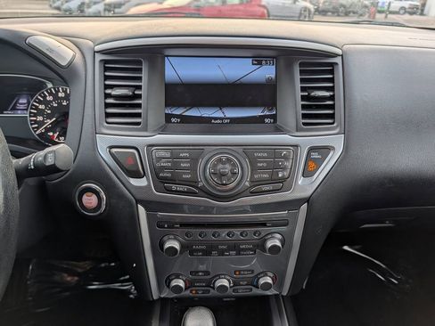 Used 2020 Nissan Pathfinder SL AWD/4WD image 22